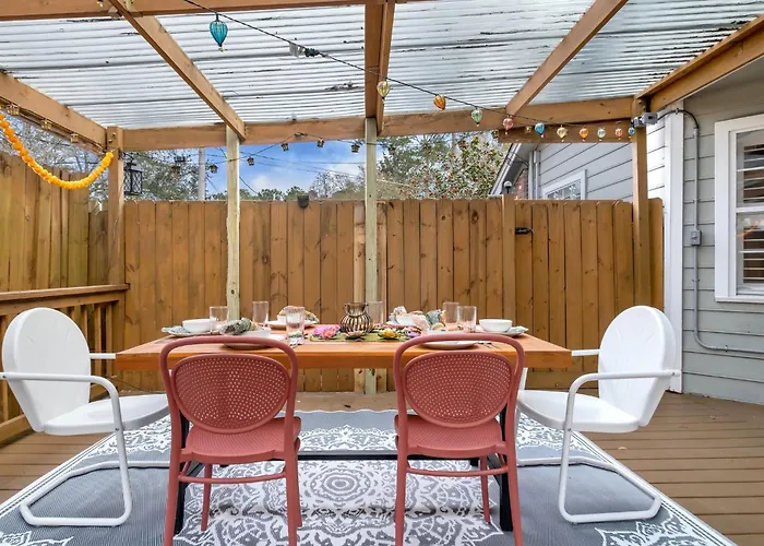Boho Indian Oasis: 3bd - Pool - Tranquil Retreat Сasa de vacaciones Tallahassee
