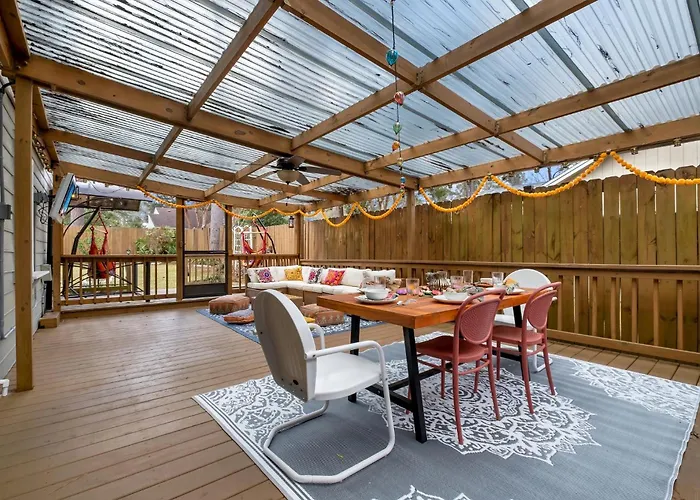 Boho Indian Oasis: 3bd - Pool - Tranquil Retreat Tallahassee