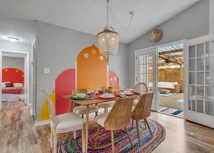 Boho Indian Oasis: 3bd - Pool - Tranquil Retreat Сasa de vacaciones Tallahassee
