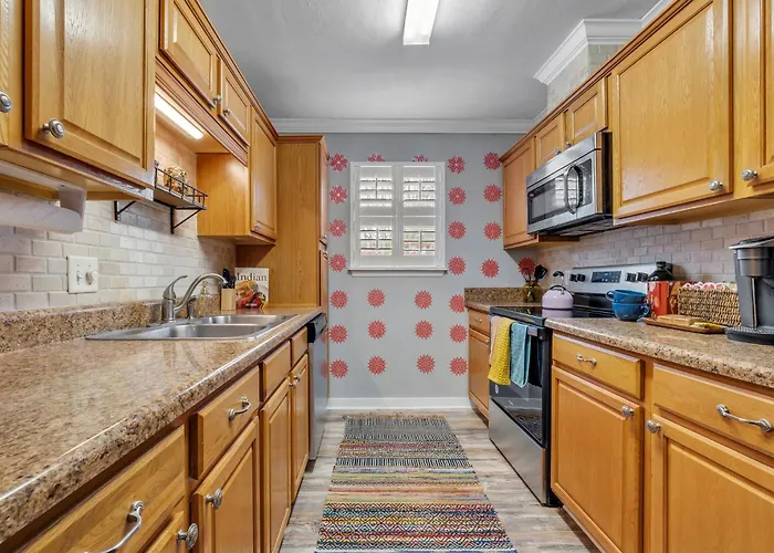 Boho Indian Oasis: 3bd - Pool - Tranquil Retreat *