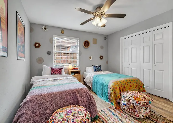 Boho Indian Oasis: 3bd - Pool - Tranquil Retreat